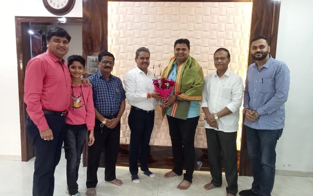 चेन्नई येथे इंडियन नॅशनल ऑटोक्रॉस चॅम्पियनशिप २०२४ कार रेसिंग स्पर्धेत नवीन पनवेलमधील श्री कुशल(बंटी) सुरेश चौधरी यांनी दोन्ही फायनल राऊंड मध्ये संपूर्ण भारतातून पहिला येण्याचा मान पटकवला