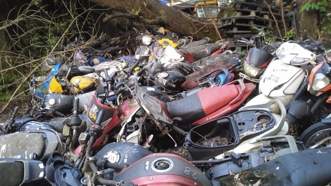 विविध गुन्ह्यातील 25 जप्त वाहनांचा पनवेल शहर पोलीस करणार जाहीर लिलाव