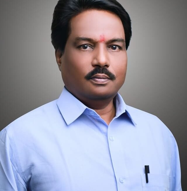 शासकीय कार्यालयातील बायोमेट्रिक थंब पध्दत कर्मचार्‍यांना अनिवार्य असताना पनवेल तहसील कार्यालयात अधिकारी, कर्मचारी, मंडळ अधिकारी, तलाठी यांना या पध्दती मधून वगळण्यात आले आहे का?