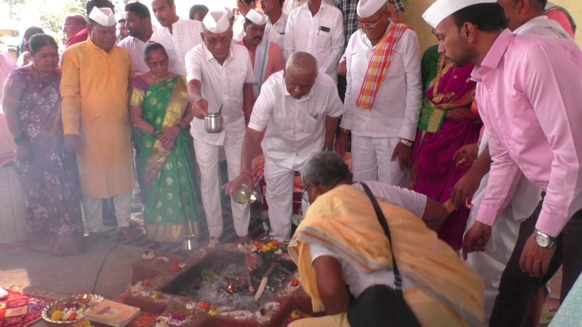 लोकनेते रामशेठ ठाकूर यांच्या हस्ते न्हावेखाडी मधला पाडा येथे शिव मंदिर जीर्णोद्धार सोहळा