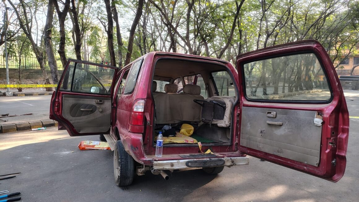 गुन्हे शाखा कक्ष 2 पनवेलने सराईत गुन्हेगाराला केले जेरबंद ; सहकारी पसार