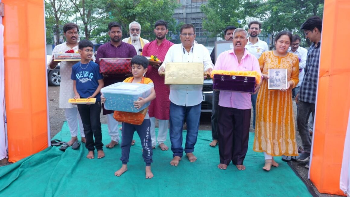 *श्री स्वामी समर्थ नित्य सेवा संस्था यांच्या मार्फत करंजाडे नगरीत आयोजित कार्यक्रम पाच महान संतांच्या पादुका दर्शन सोहळ्याचा अभूतपूर्व कार्यक्रम संपन्न!* 