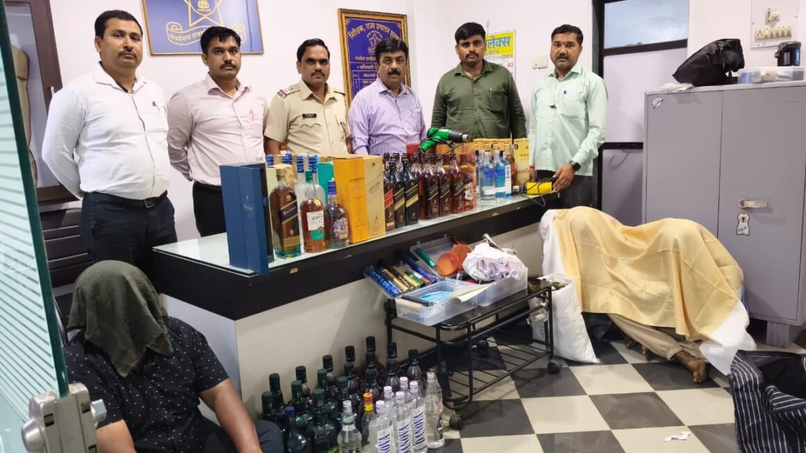 राज्य उत्पादन शुल्क पनवेल ग्रामीणची धडक कारवाई ; पावणे बारा लाखाचा मुद्देमाल हस्तगत, तीन आरोपी गजाआड