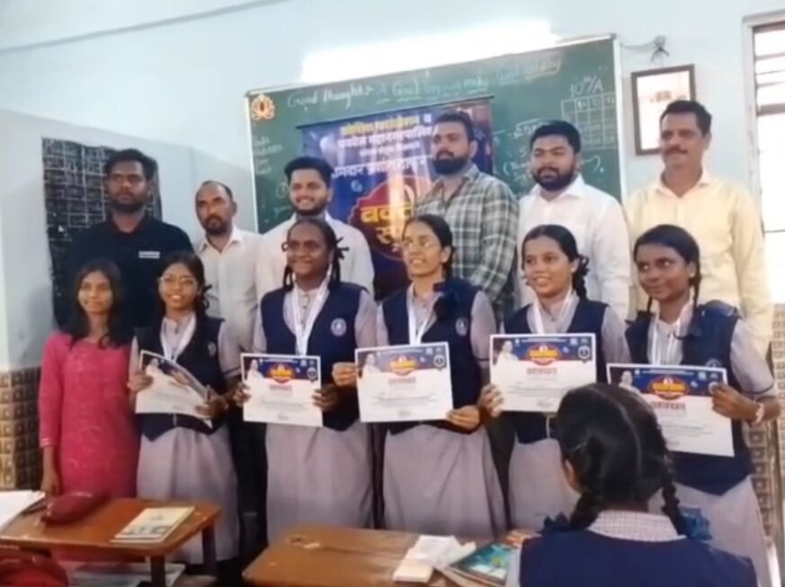 सुषमा पाटील विद्यालय, कामोठे येथे वकृत्व स्पर्धेला उत्स्फूर्त प्रतिसाद; नगरसेवक विकास घरत