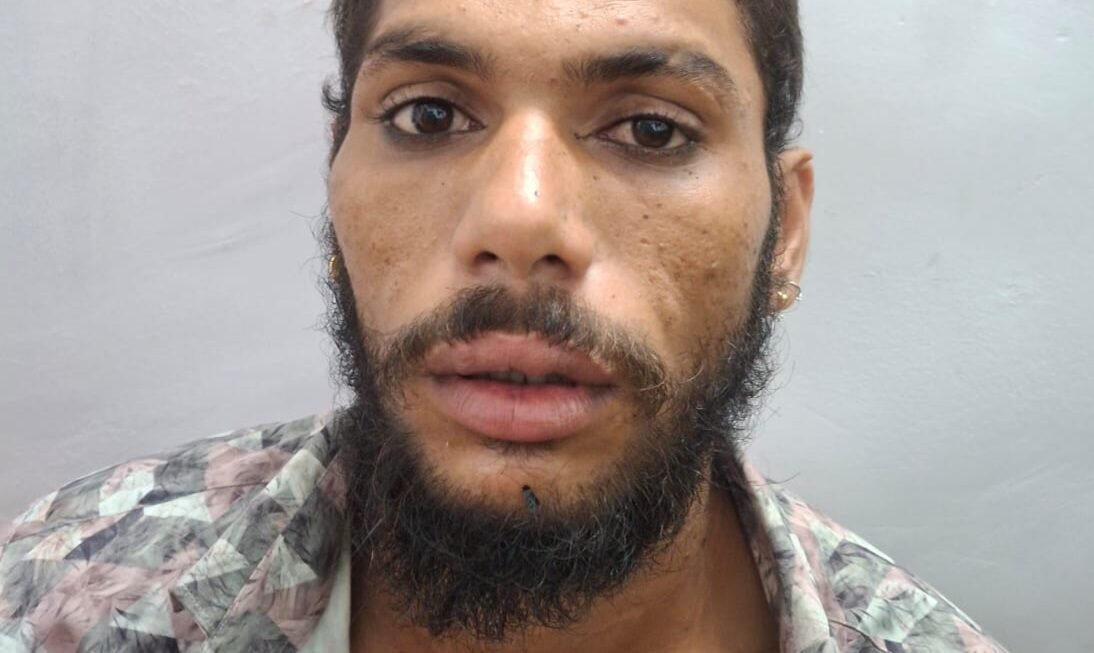 वस्तार्‍याने वार करणार्‍या तडीपार गुन्हेगारास पनवेल शहर पोलिसांनी केले गजाआड