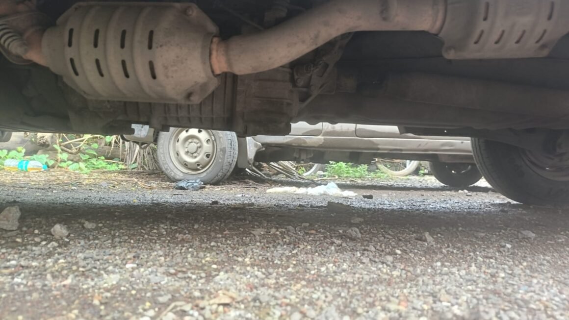 तक्का गाव परिसरात गाड्यांचे सायलेन्सर चोरीच्या वाढत्या घटना