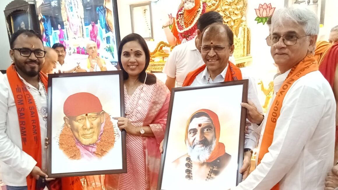 शिर्डी साईबाबा मंदिराचे सीईओ श्री.गोरक्ष गाडीलकर यांची पनवेलच्या श्री.साईबाबा मंदिराला भेट