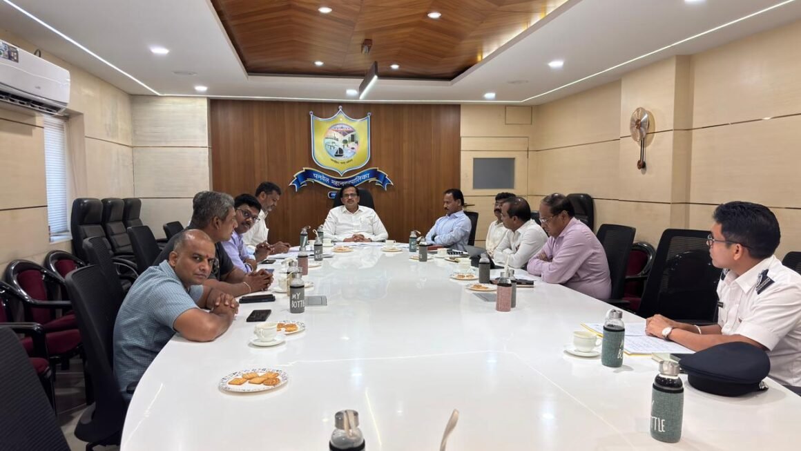 पनवेल पालिका हद्दीतील प्रलंबित नागरी प्रश्नाबाबत प्रहार संघटनेची पालिका आयुक्तसोबत बैठक संपन्न !!. 