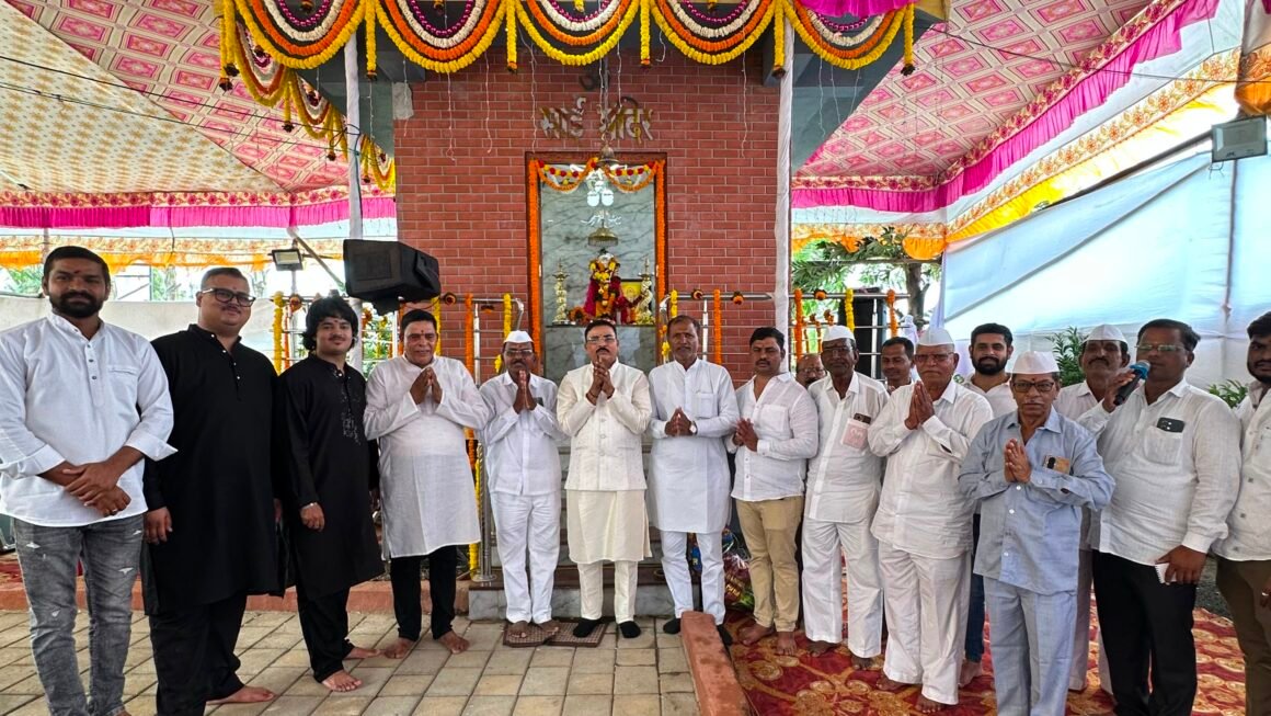 गोळेगाव येथे साईबाबा मंदिराचा प्रथम वर्धापन दिन उत्साहात