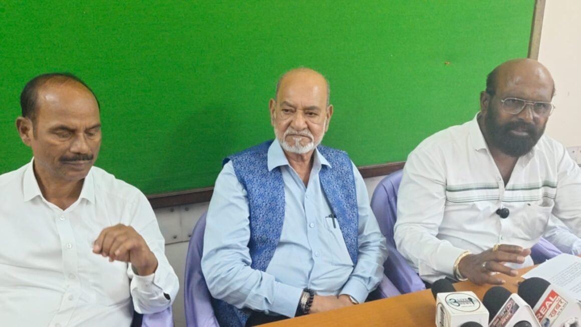 केंद्रीय सामाजिक न्याय राज्यमंत्री पदाची दशकपुर्ती निमीत्त   रामदास आठवले यांचा भव्य नागरी सत्कार  