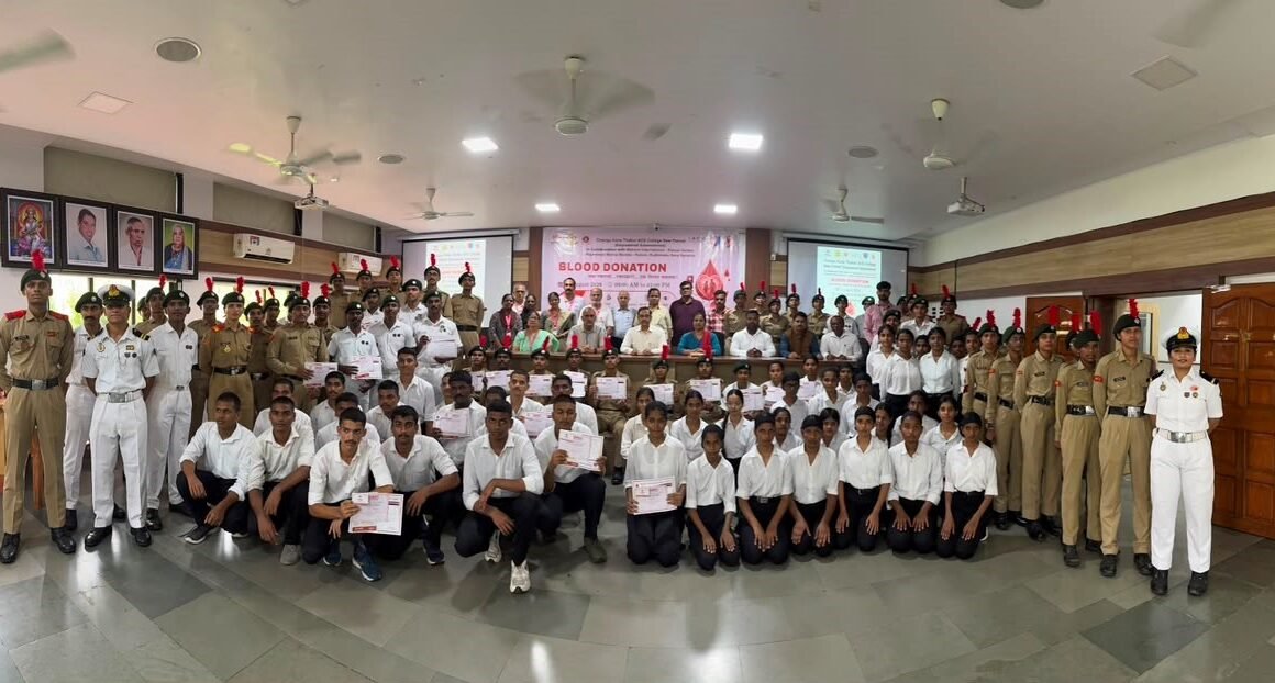 सीकेटी महाविद्यालयात एनसीसी विभागातर्फे, महावीर इंटरनॅशनल आणि रुधीर सेतू संस्थेच्या संयुक्त विद्यमाने  आरोग्य तपासणी आणि भव्य रक्तदान शिबिराचे आयोजन