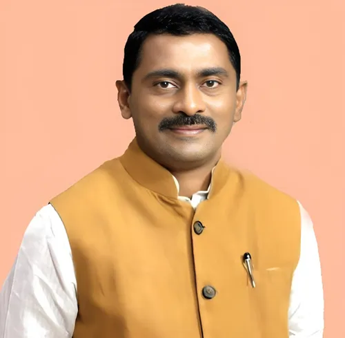 पनवेलचे लोकप्रिय आमदार मा. श्री. प्रशांत ठाकूर साहेब यांच्या वाढदिवसानिमित्त जनार्दन भगत शिक्षण प्रसारक संस्थेच्या चांगू काना ठाकूर आर्ट्स, कॉमर्स अँड सायन्स महाविद्यालयात (अधिकारप्रदत्त स्वायत्त) शनिवार, दि. ८ ऑगस्ट रोजी ‘भव्य रोजगार मेळावा २०२६’चे आयोजन