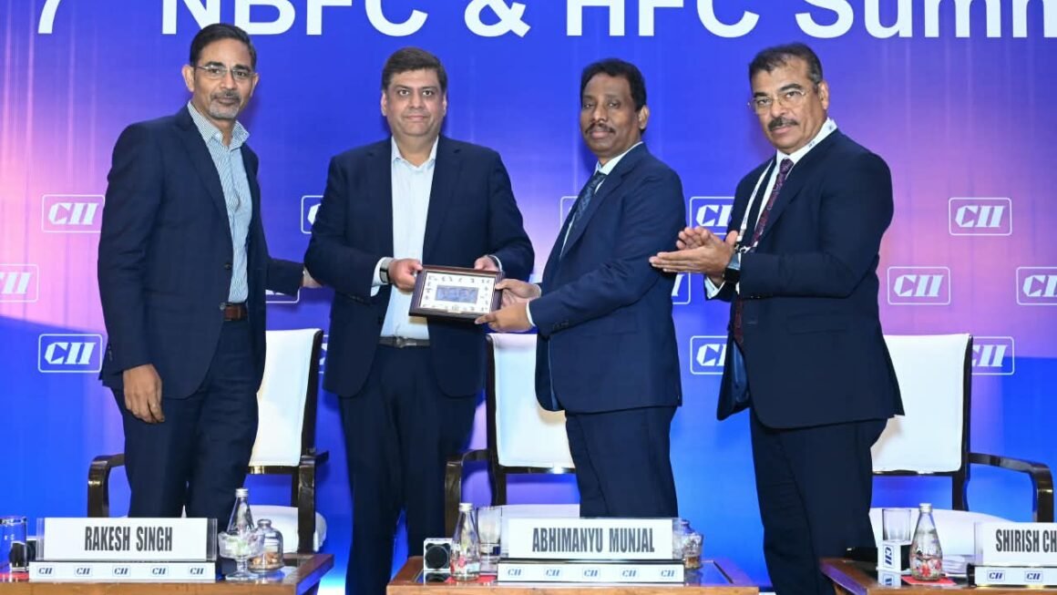 तंत्रज्ञान आणि विश्वासामुळे NBFC-HFC क्षेत्राच्या विकासाला नवी दिशा : RBI उपराज्यपाल एस. सी. मुर्मू