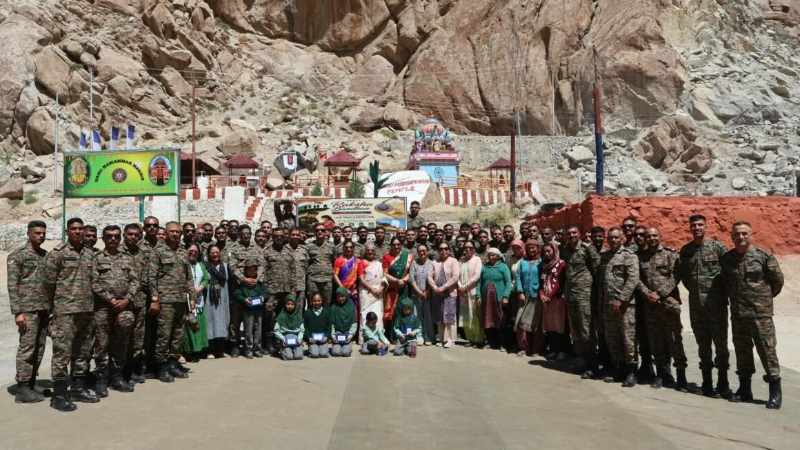 इनर व्हील क्लब ऑफ पनवेल. डिस्ट्रिक्ट ३१३; सीमेवरील जवानांसोबत रक्षाबंधन