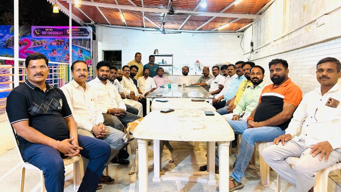 ग्रामीण भागातील नागरी समस्यांवर शिवसैनिकांची चर्चास्थानिक प्रश्न सोडविण्यासाठी पक्षाच्या माध्यमातून सहकार्याचे आश्वासन