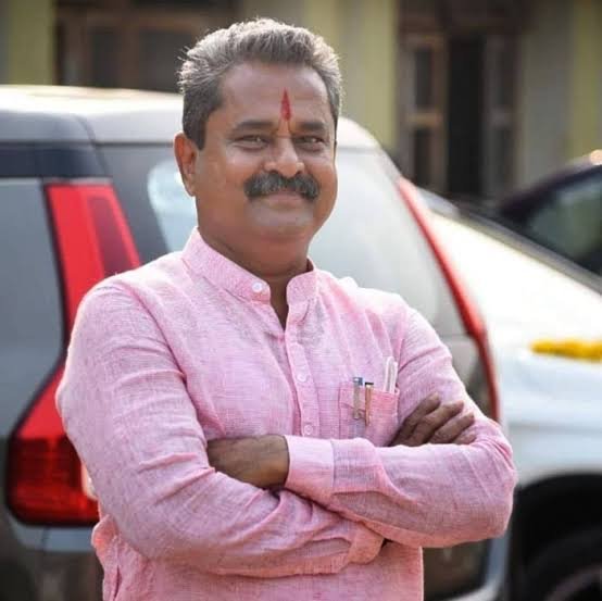 नवीन पनवेलमधील उद्यानांची दुरवस्थाउपमथळा&nbsp; प्रभाग १७ मधील अस्वच्छतेचा प्रश्न ऐरणीवर; नगरसेवक अॅड. मनोज भुजबळ यांचे महापौरांना निवेदन